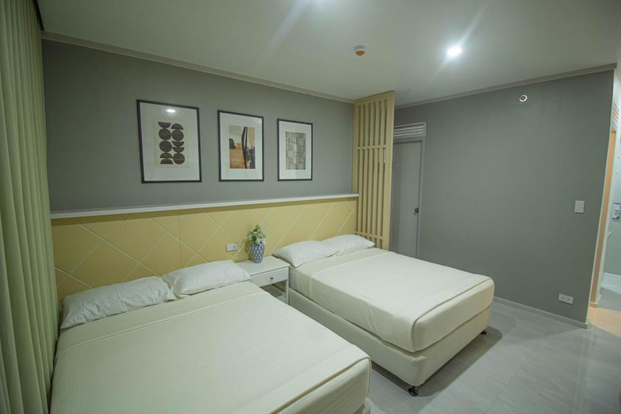 Twin Hearts Residences 1 Roxas City Esterno foto
