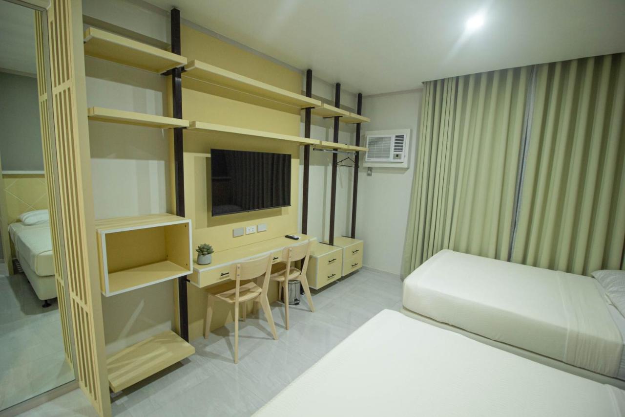 Twin Hearts Residences 1 Roxas City Esterno foto