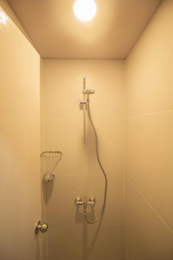 Twin Hearts Residences 1 Roxas City Esterno foto